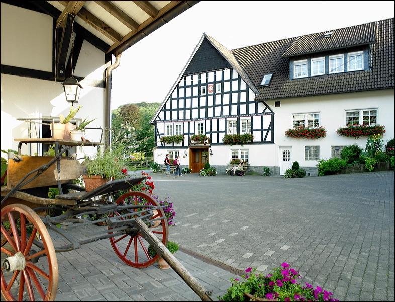 Hotel Klaukenhof Lennestadt Exterior photo
